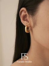 Load image into Gallery viewer, 18K Gold Plated Square Open hoop earring