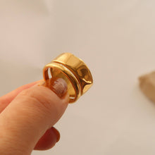 Load image into Gallery viewer, 18K Gold Chunky Double Band Ring