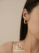 Load image into Gallery viewer, 18K Gold Plated Square Open hoop earring