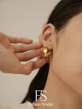 Load image into Gallery viewer, 18k gold round circle dangle earring