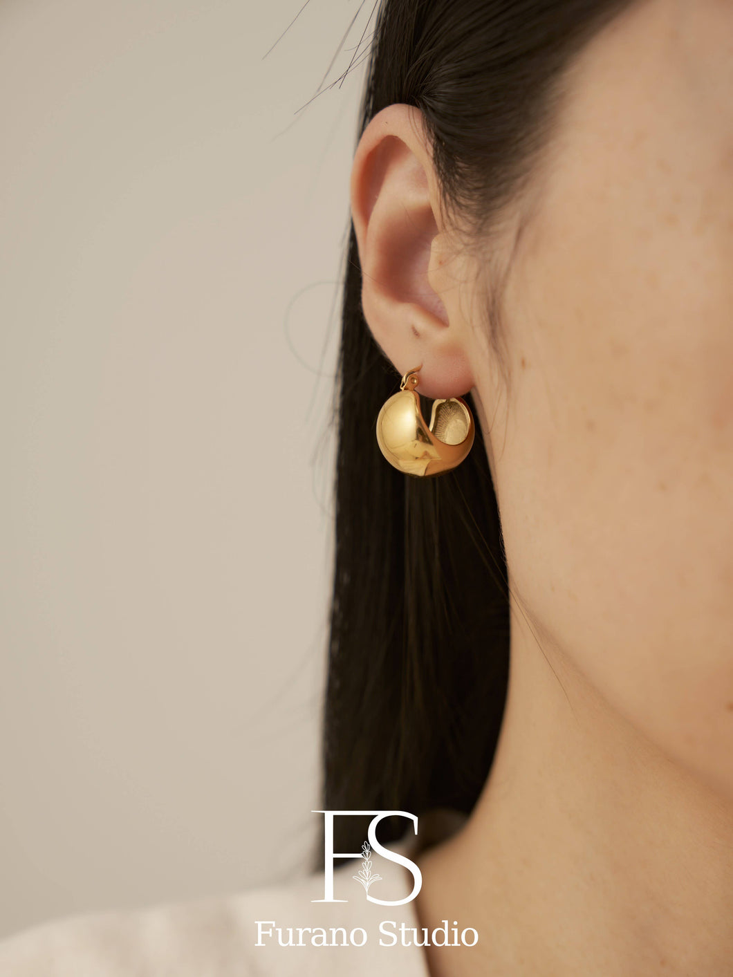 18k gold round circle dangle earring