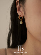 Load image into Gallery viewer, 18k gold green oval Aventurine Hoop Earring
