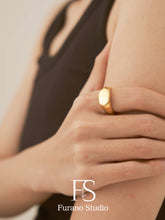 Load image into Gallery viewer, 18K Gold Filled Hexagon ring, Gold Black Signet ring
