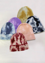 Load image into Gallery viewer, Tie Dye Beanie
