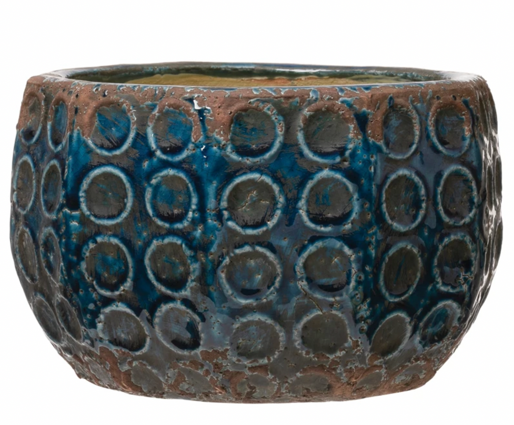 Embossed Terracotta Planter with Circle Pattern