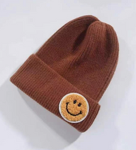 Load image into Gallery viewer, Unisex Casual Smiley Face Beanie
