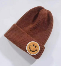 Load image into Gallery viewer, Unisex Casual Smiley Face Beanie
