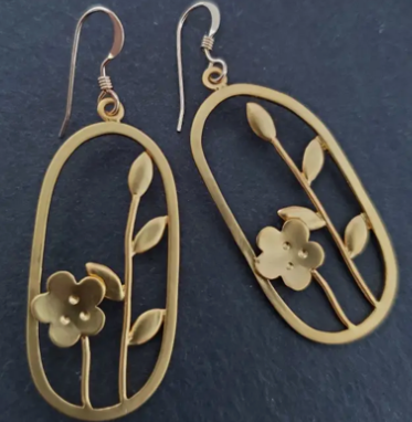 Gold Matte Garden Silhouette Earrings